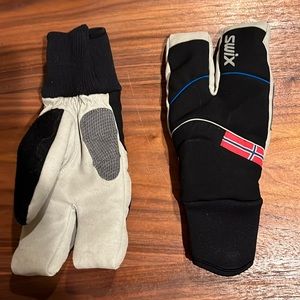 Swix Lobster Claw XC mitts; only worn once. Super warm, but needed a Medium
